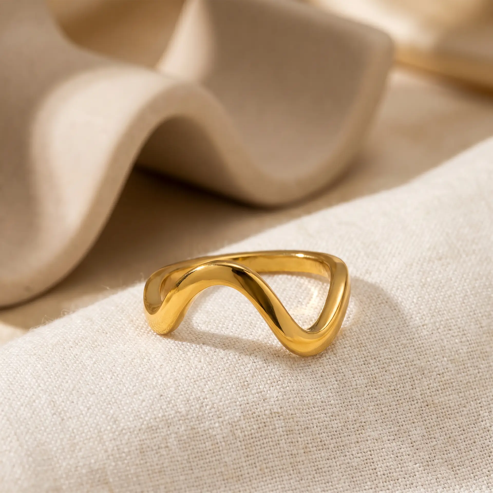 Waved Curve Ring